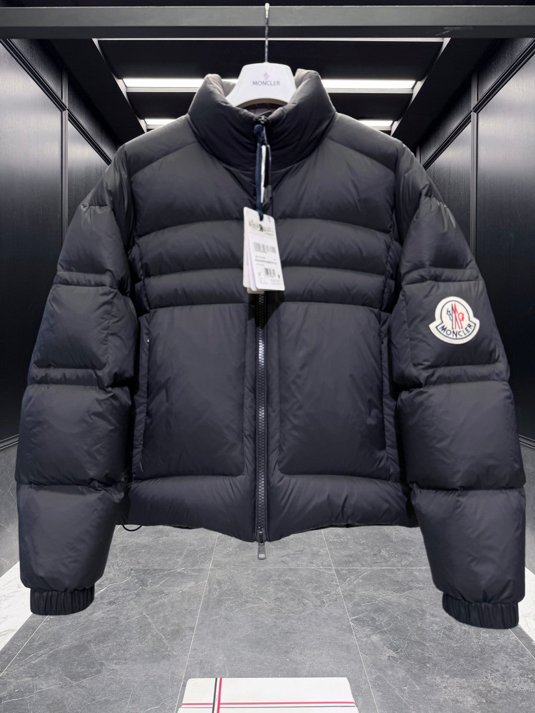 MONCLER 25S LUXURY DOWN JACKET 284