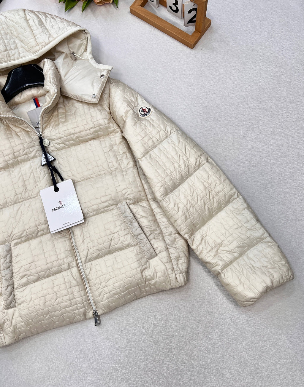 MONCLER 25S PUFFER JACKET 309