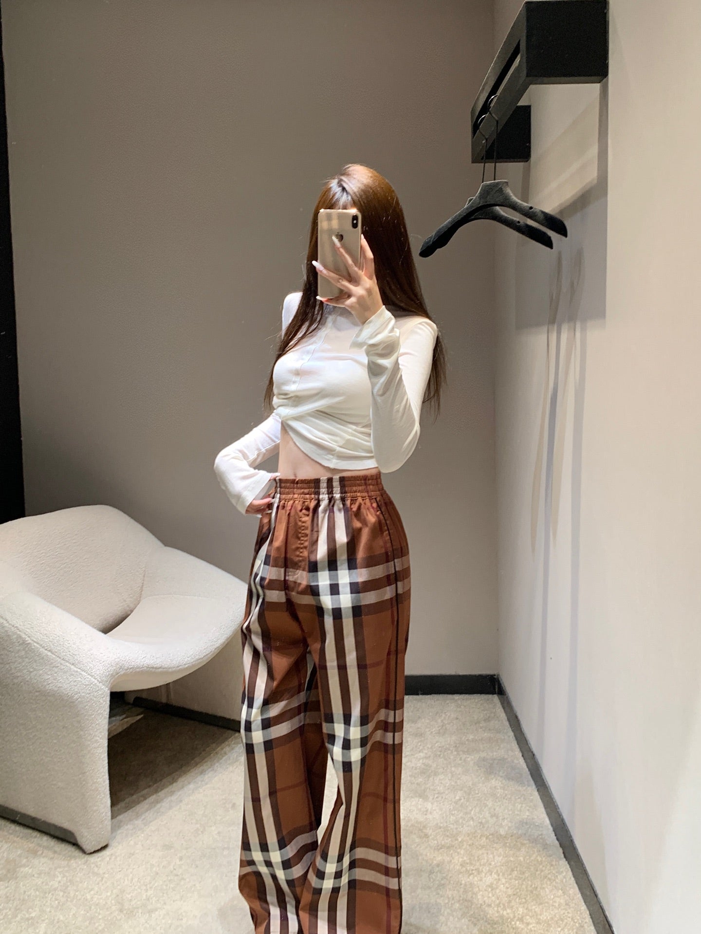 BURBERRY 25S PLAID STRAIGHT-LEG PANTS 092