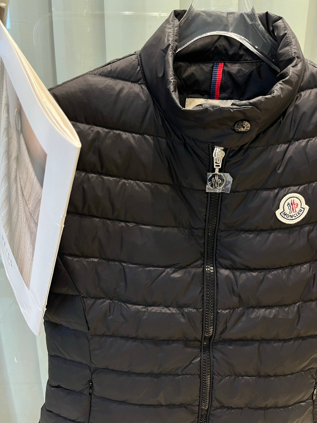 MONCLER 25S DOWN VEST IN BLACK 008
