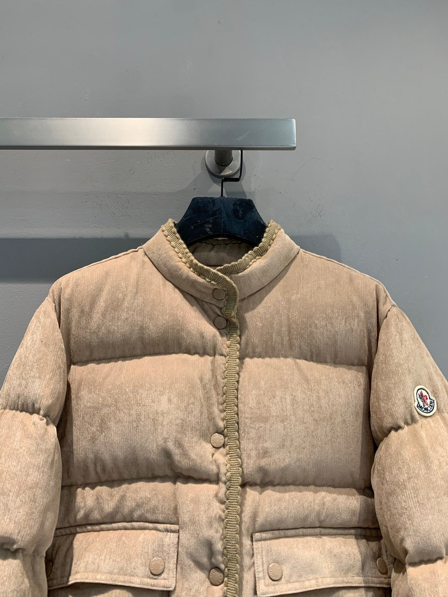 MONCLER 25S SHORT VELVET DOWN JACKET 346