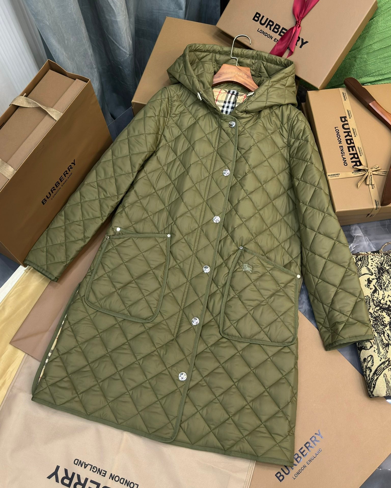 BURBERRY 25S LONG HOODED COAT 063